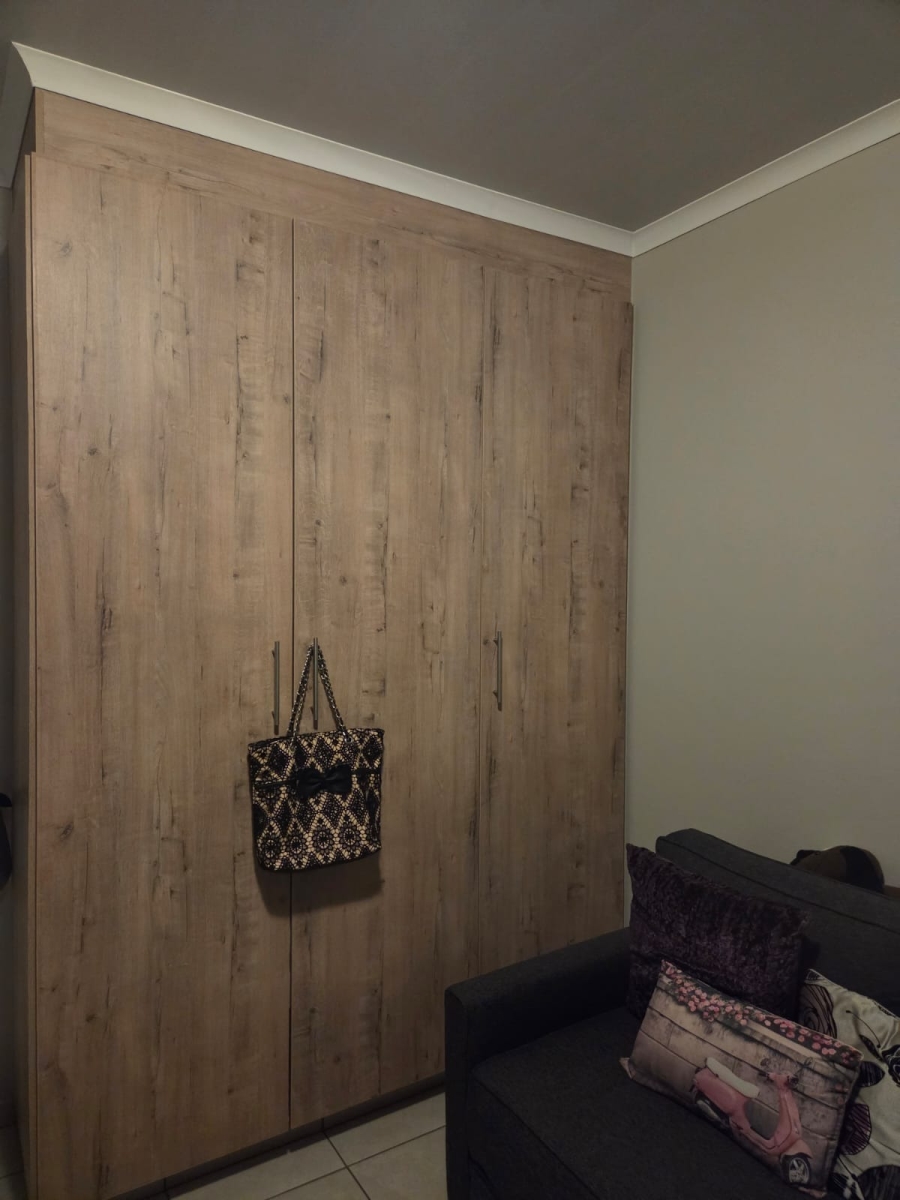 2 Bedroom Property for Sale in Van Der Hoff Park North West